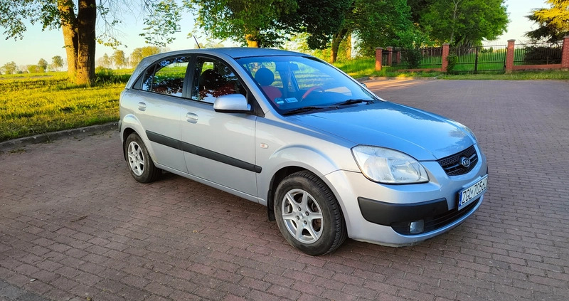 Kia Rio cena 8600 przebieg: 196970, rok produkcji 2006 z Gryfice małe 121